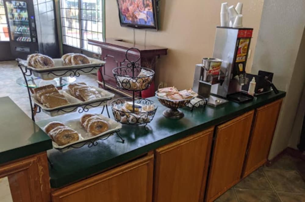 Atrium Inn Fort Stockton 8/21