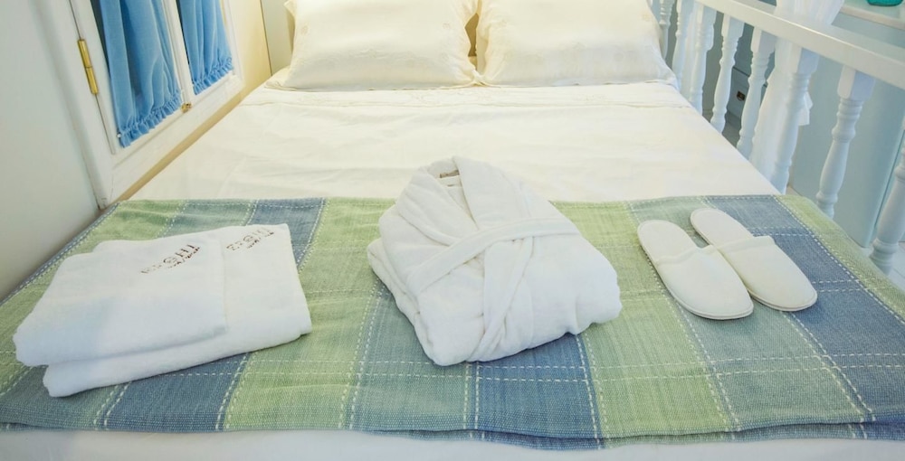 Efchi Suites 1904 12/39