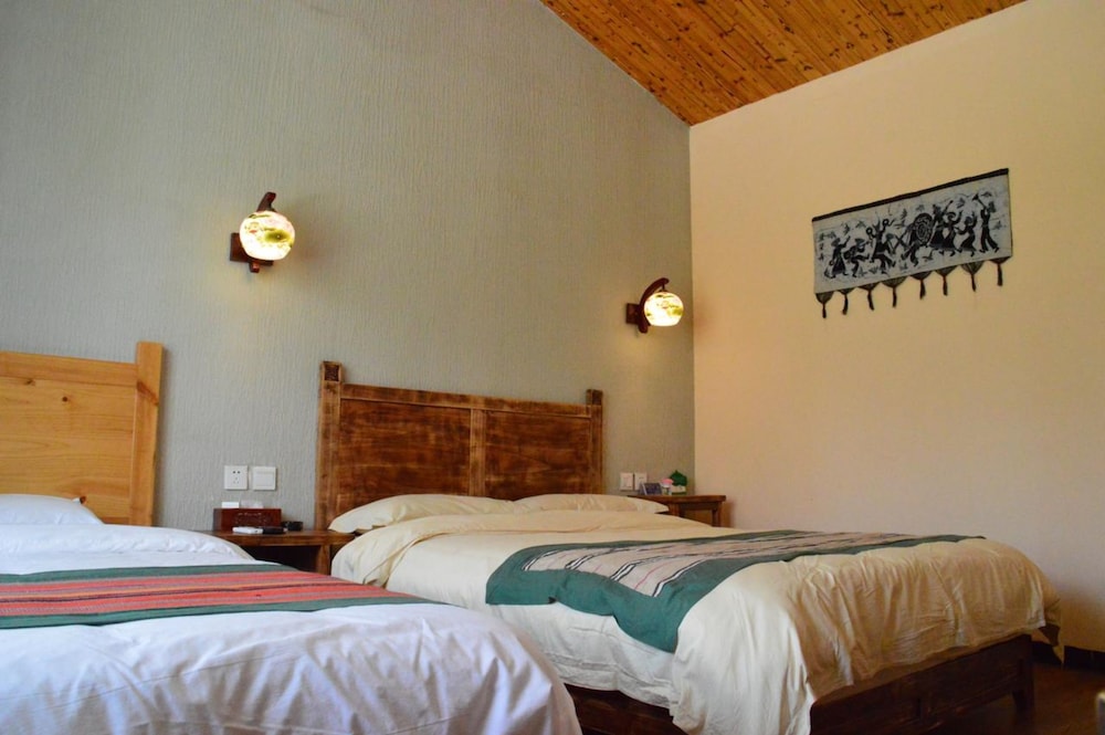 DELUXE, TWIN BEDS