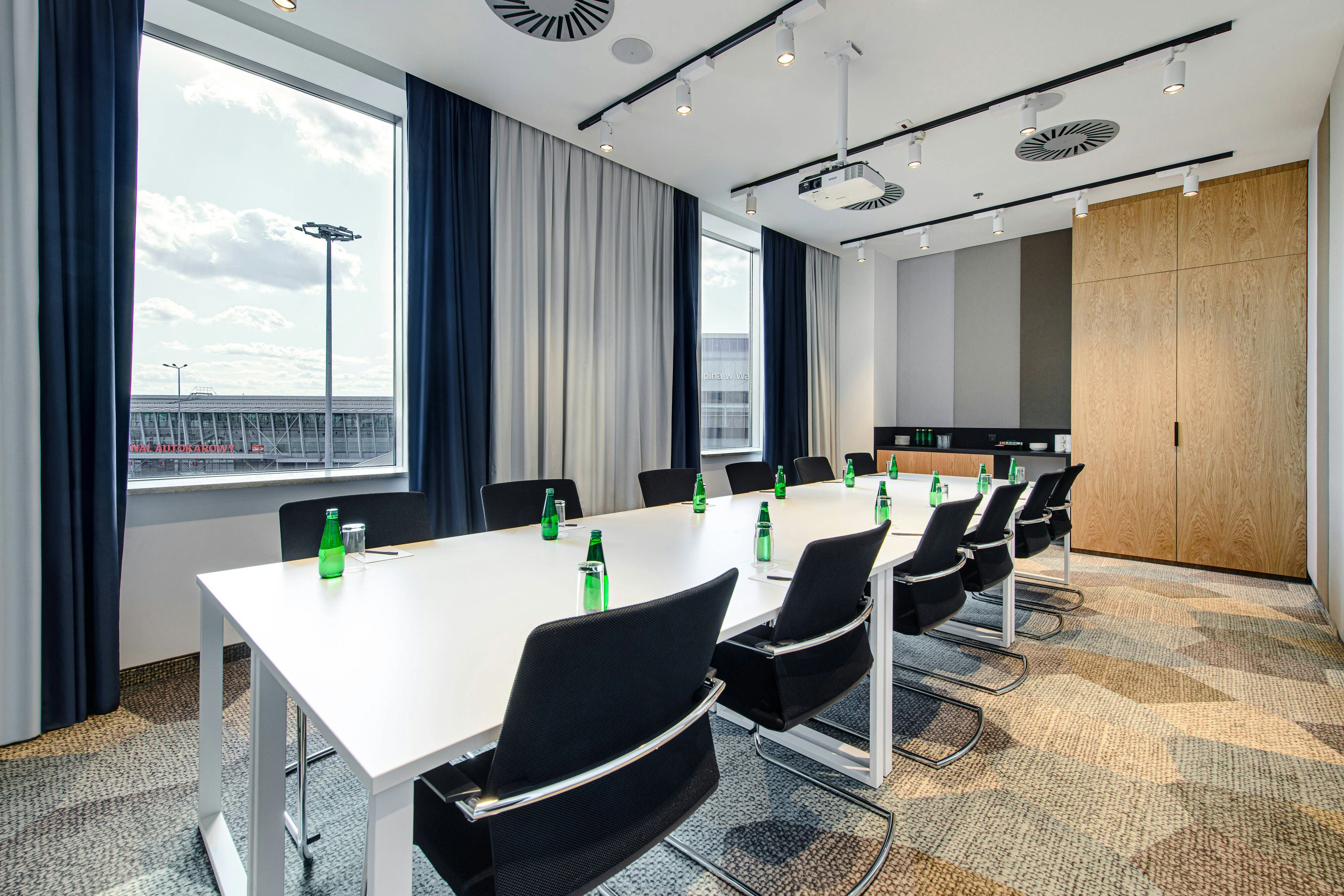 Courtyard By Marriott Warsaw Airport 58/62