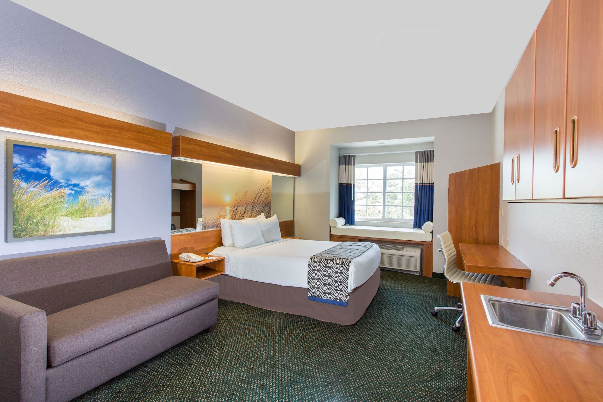 Studio, Suite, Queen Bed, Accessible