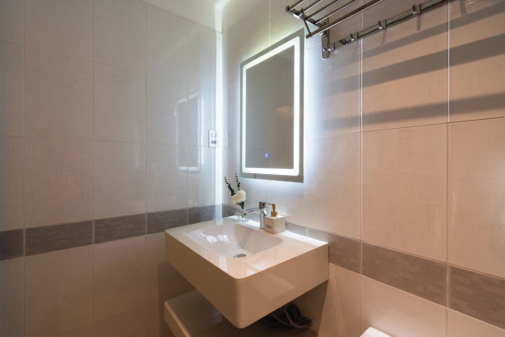 Sen Saigon Hotel 42/50