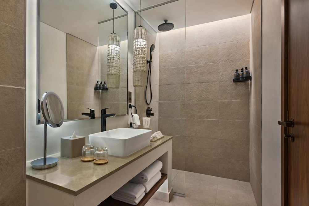 Bab Al Nojoum Bateen Liwa 58/60