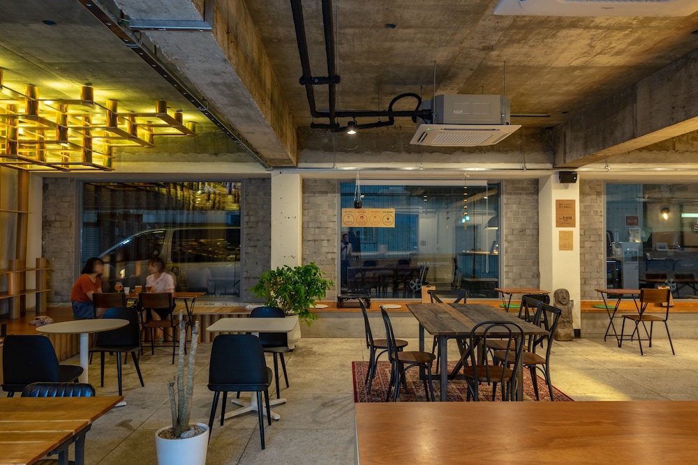 Mireuk Mireuk Beer Hostel 33/42