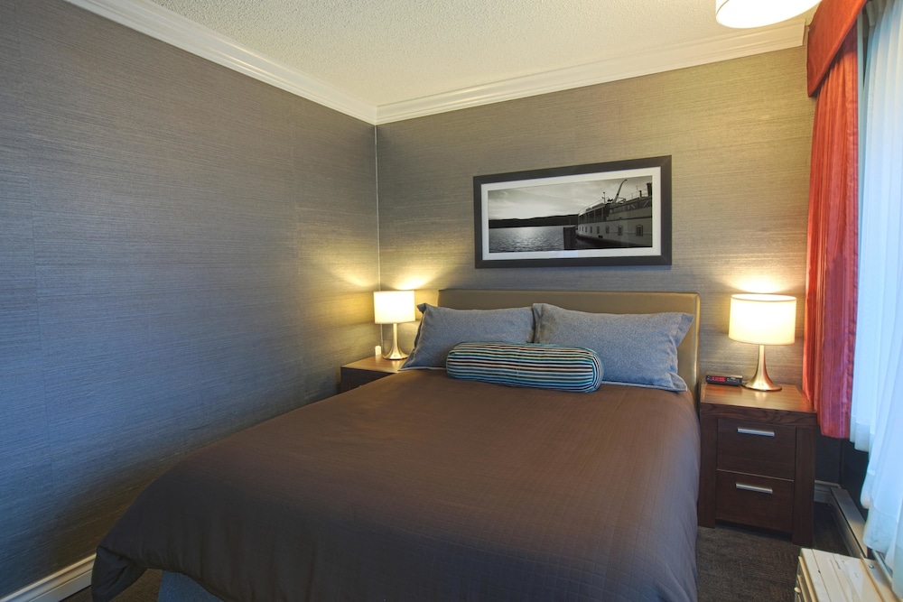 Sandman Hotel Kelowna 23/50