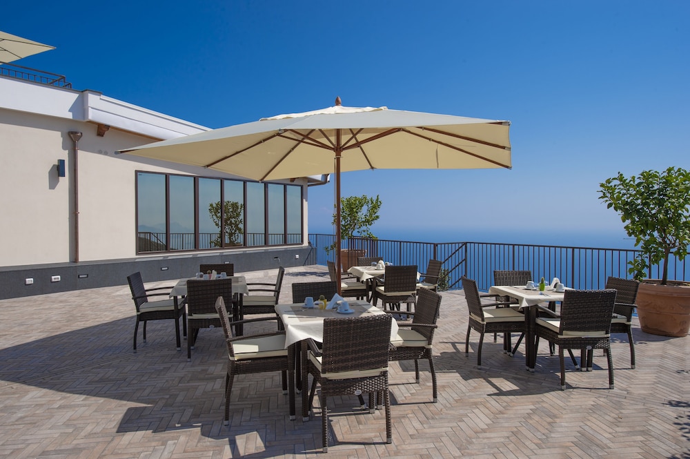 Villa Paradise Resort 27/50