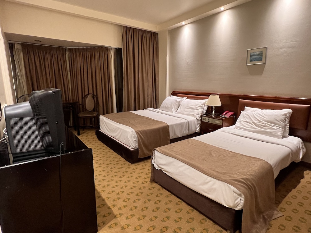 Standard, 2 Double Beds