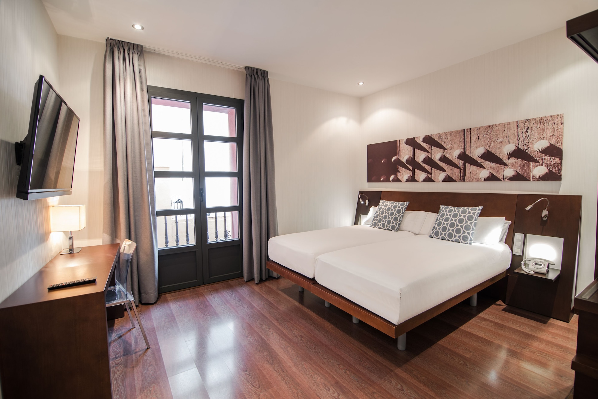 STANDARD, DOUBLE BED