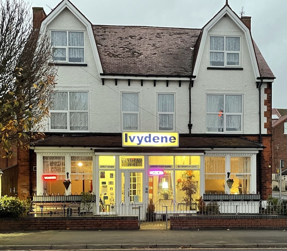 Ivydene Hotel 2/50
