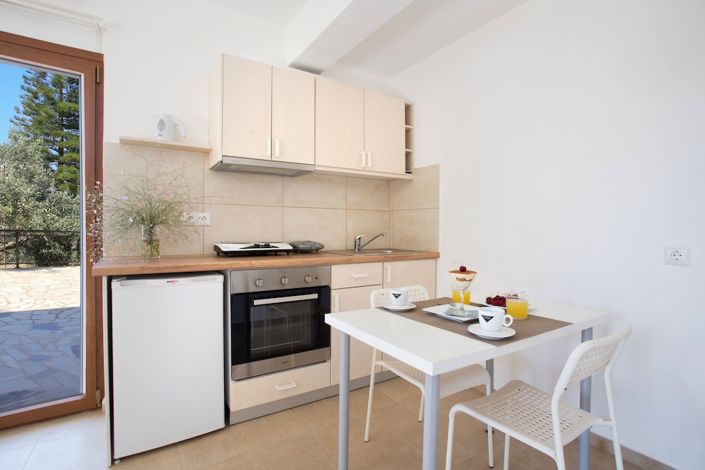 Basilico Suites - Adults Only 35/42