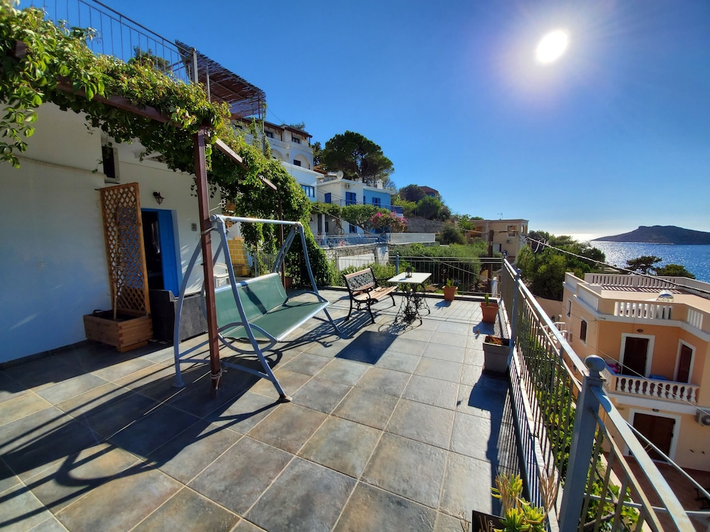 Panorama Studios & Apartments 49/66