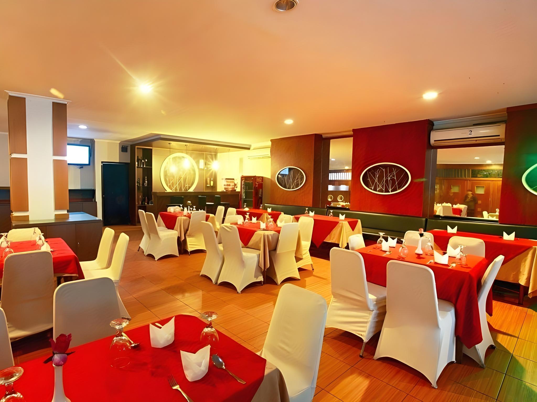 Alexander Hotel Tegal 36/47