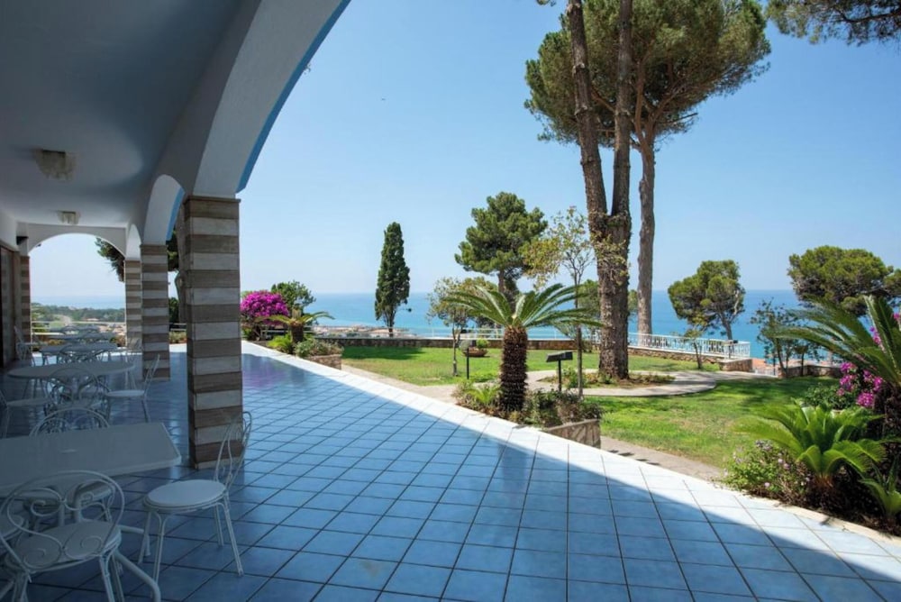 Club Residence la Castellana 24/50