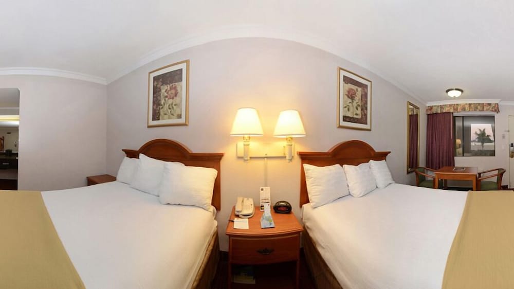 Chula Vista Inn 24/61