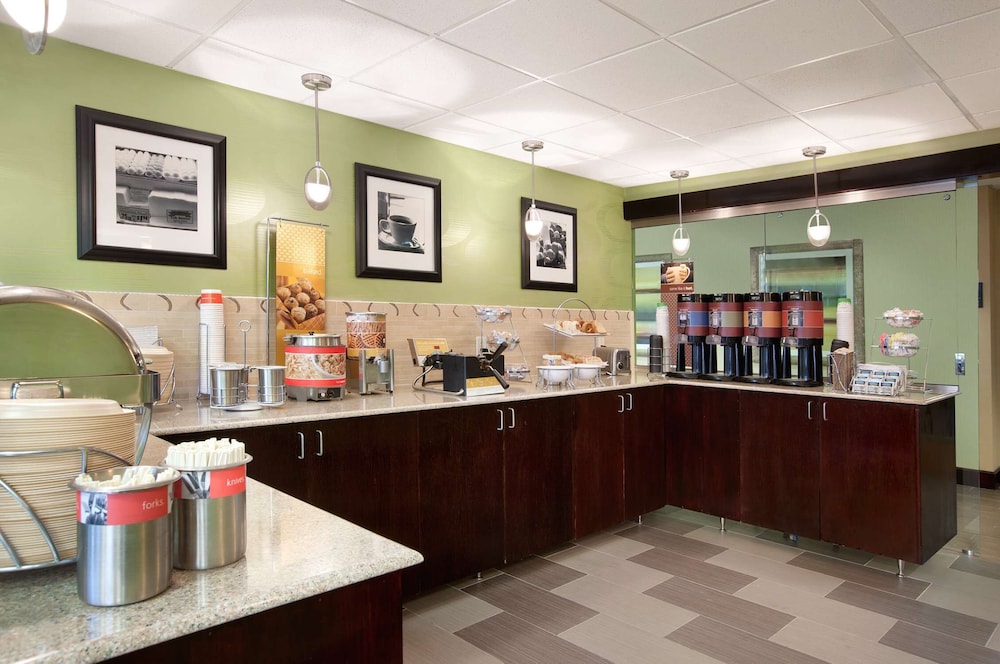 Hampton Inn Slidell 15/24