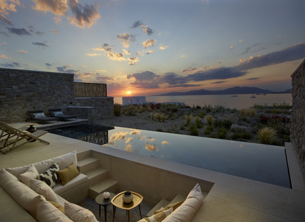 Bonzoe Homes & Villas 43/50
