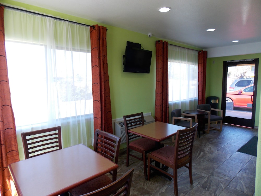 Apex Inn 41/51