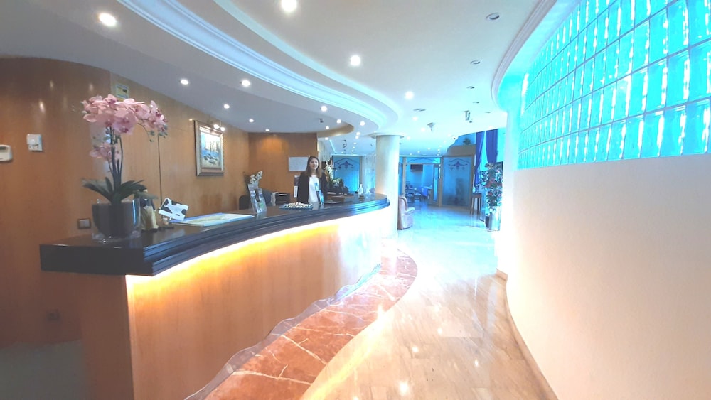 HOTEL PLAZA NUEVA 11/69