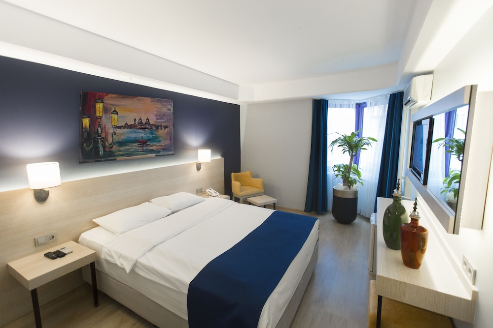 STANDARD, SINGLE, QUEEN BED