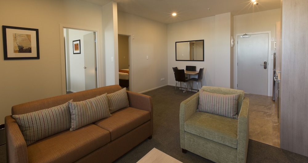 Ramada Suites by Wyndham Christchurch City 16/24