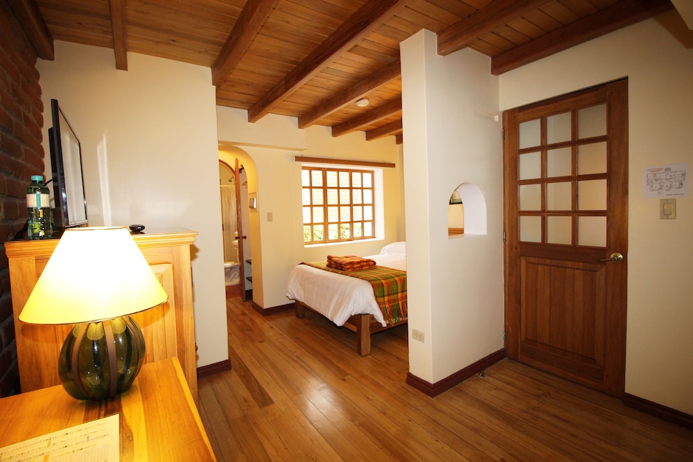 Vieja Cuba Hotel 37/60