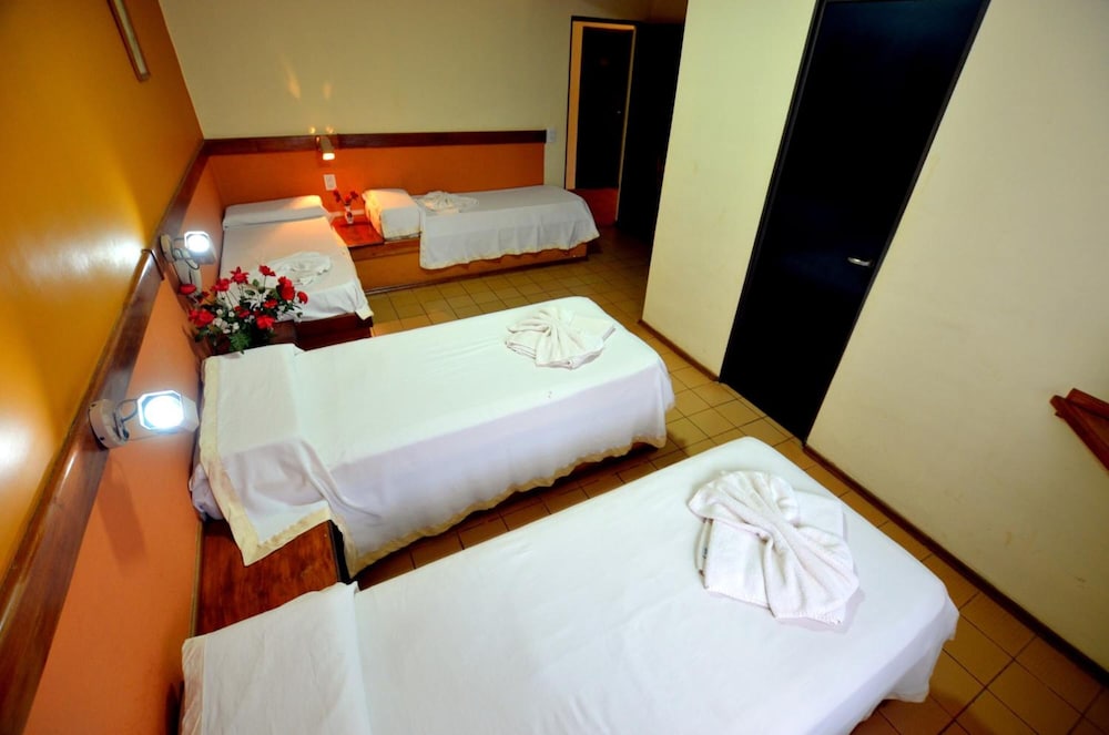 HOSTERIA CASA BLANCA IGUAZU 16/35