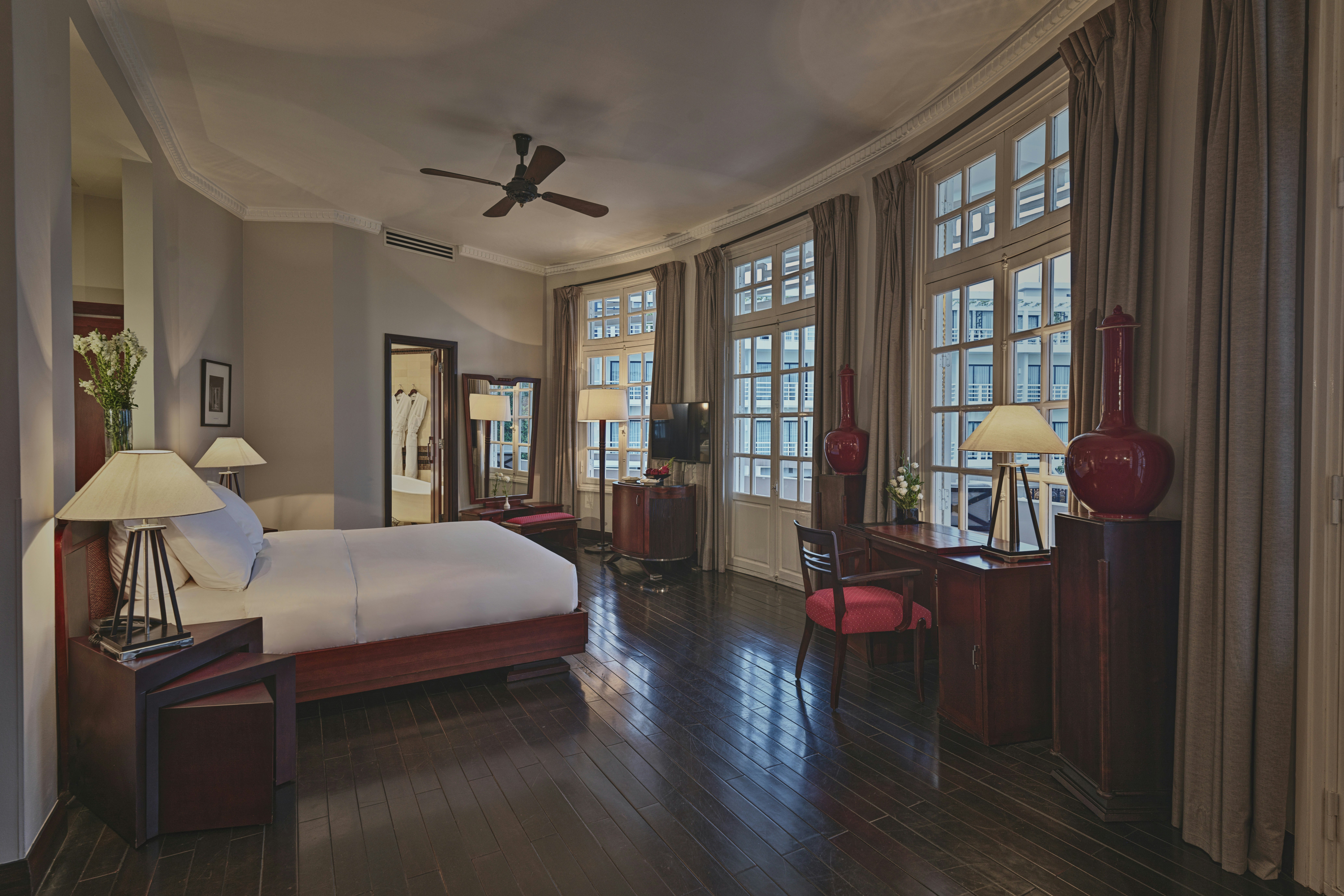 Colonial Suite