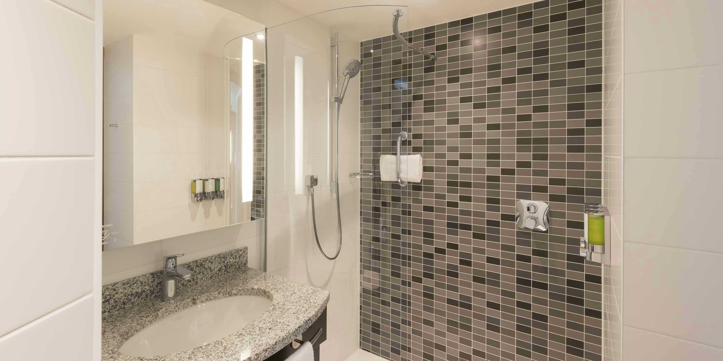 HAMPTON BY HILTON FRANKFURT CITY CENTRE MESSE 45/46