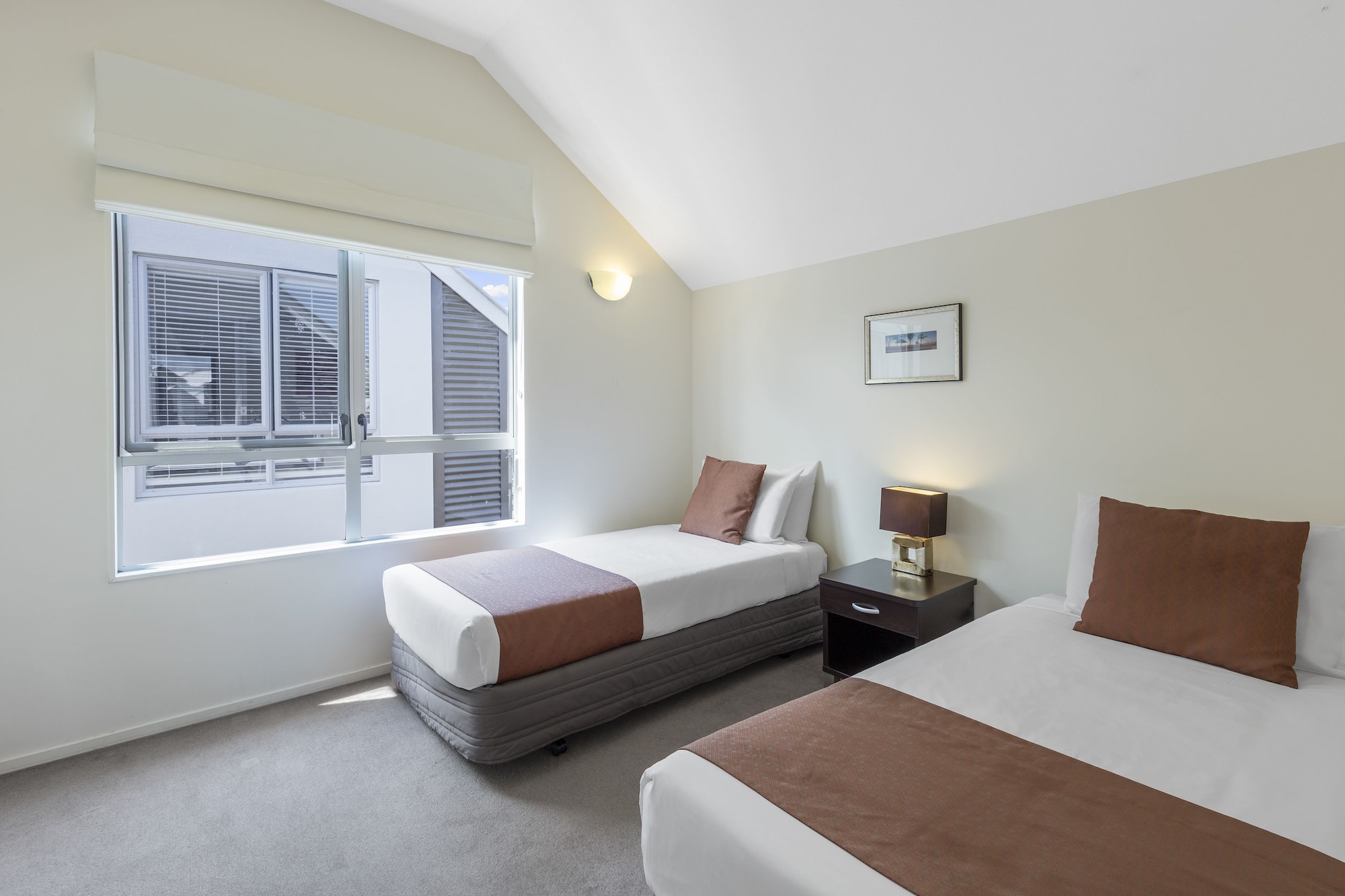 2 BEDROOMS, APARTMENT