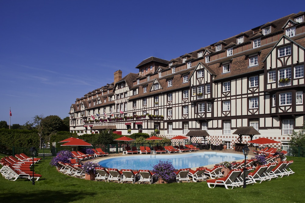 Hotel Barriere L Hotel Du Golf 1/75