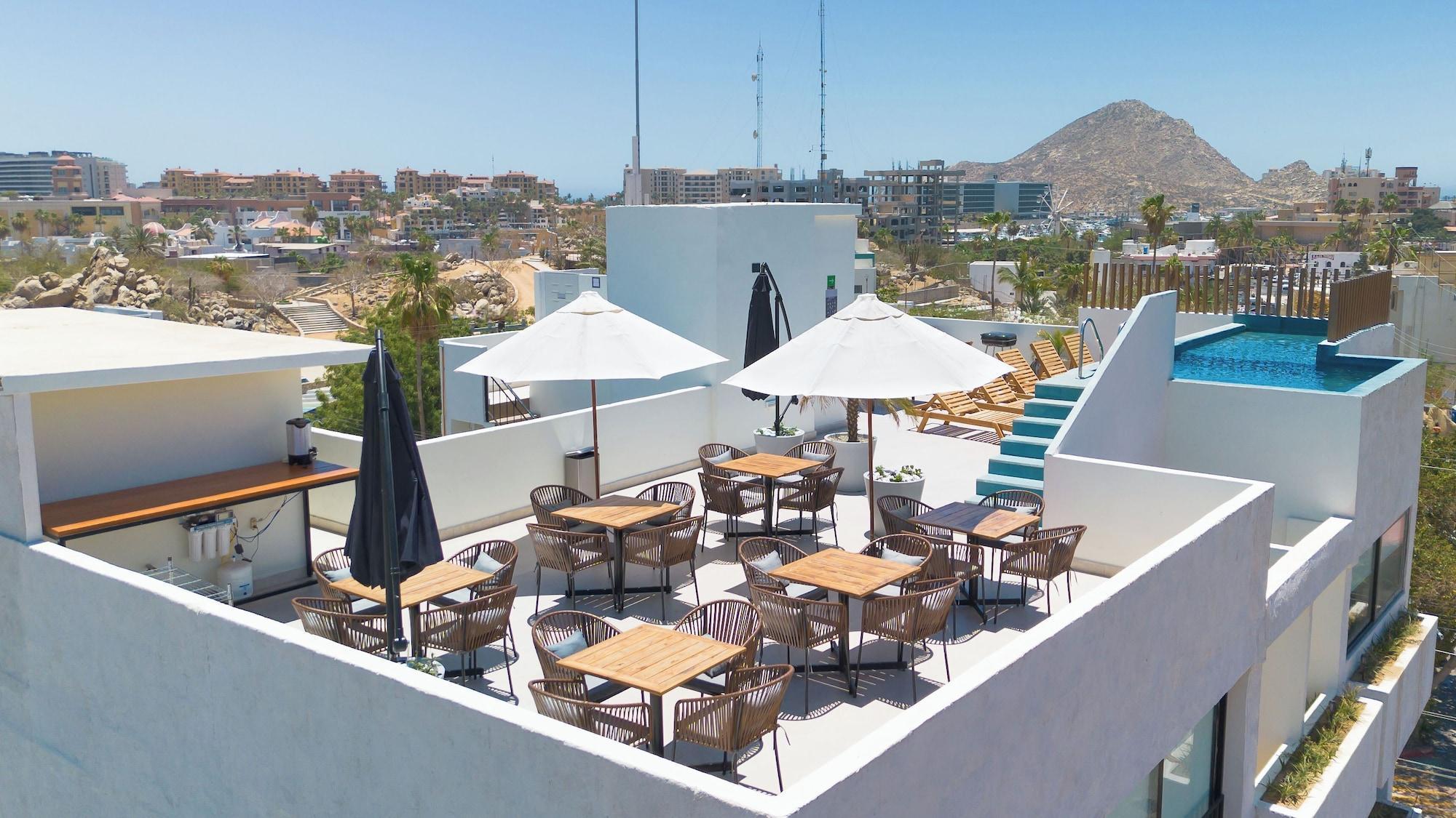 Colmena Hotel Los Cabos Marina 40/50