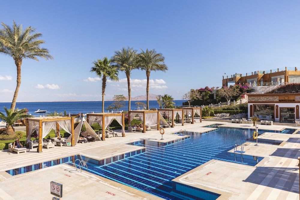 swimming pool spa