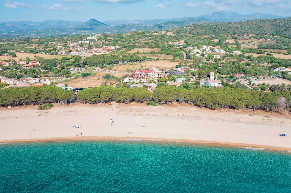 Aparthotel Domus De Janas Sul Mare 45/50