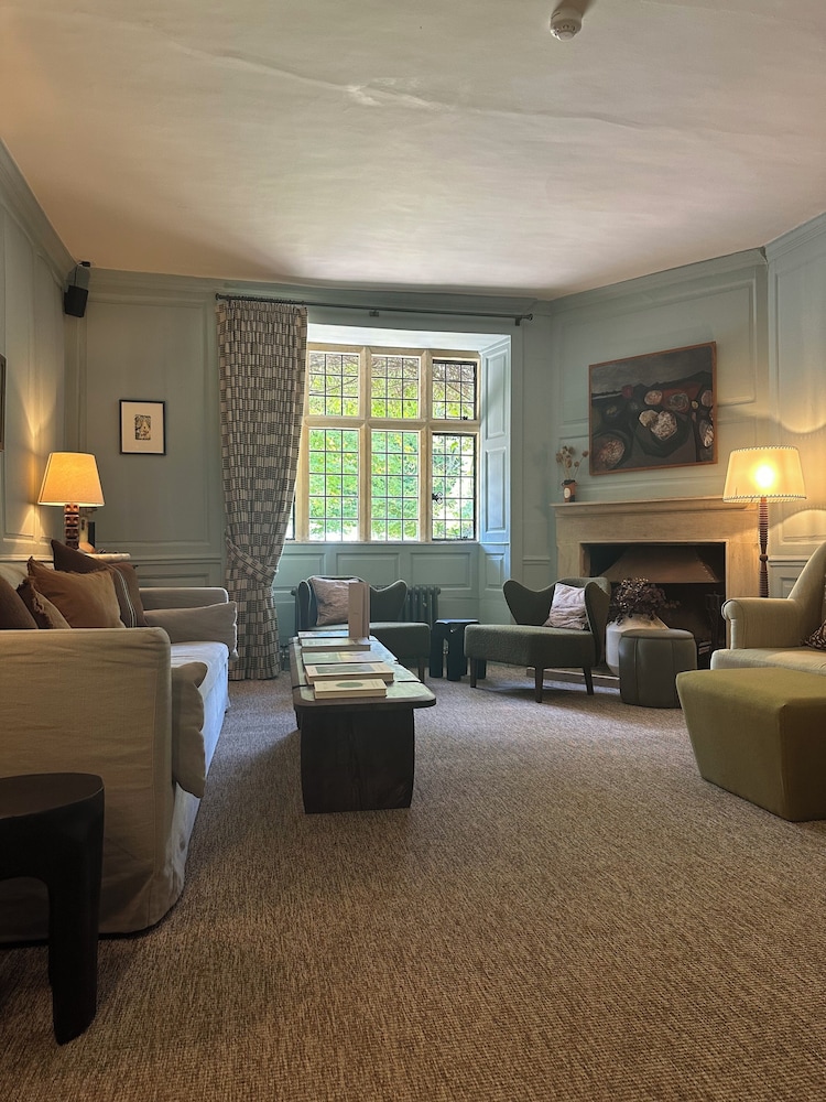 Charingworth Manor 31/50