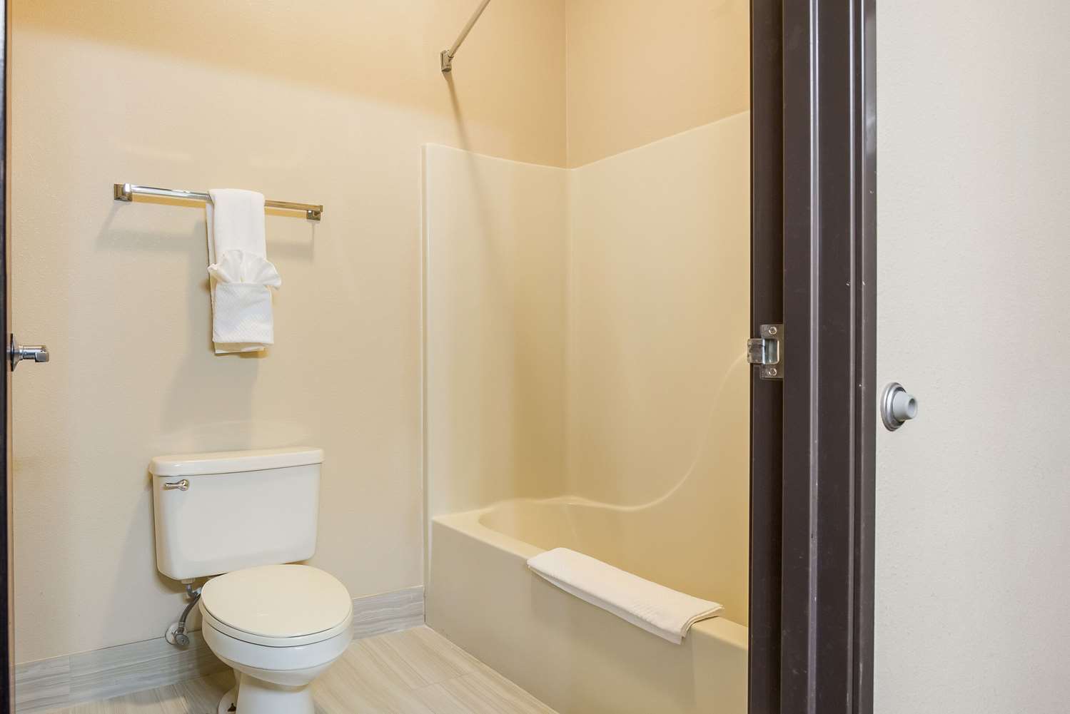 جناح بسريرين كوين، Quality Inn & Suites Caseyville - St. Louis 2/2
