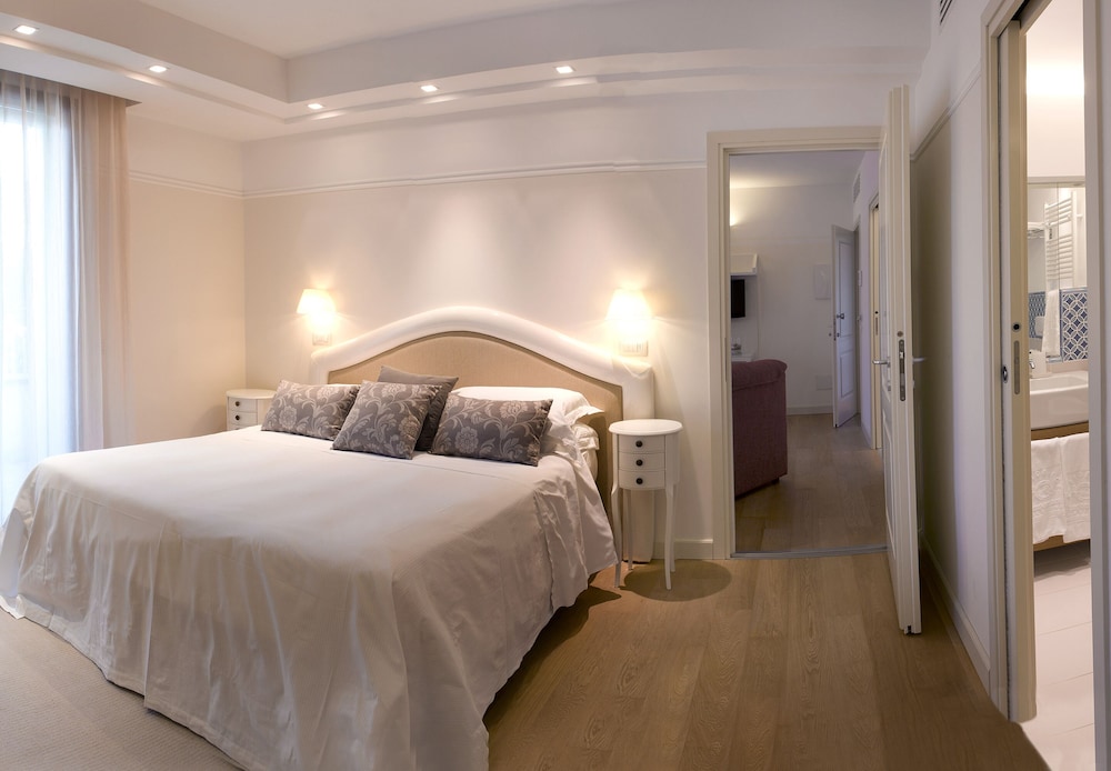 شقة فاخرة بسريرين كوين بغرفتي نوم مع أريكة، Residence Charming Apartments 9/10