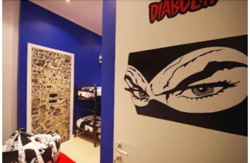 Comics Guesthouse 13/46