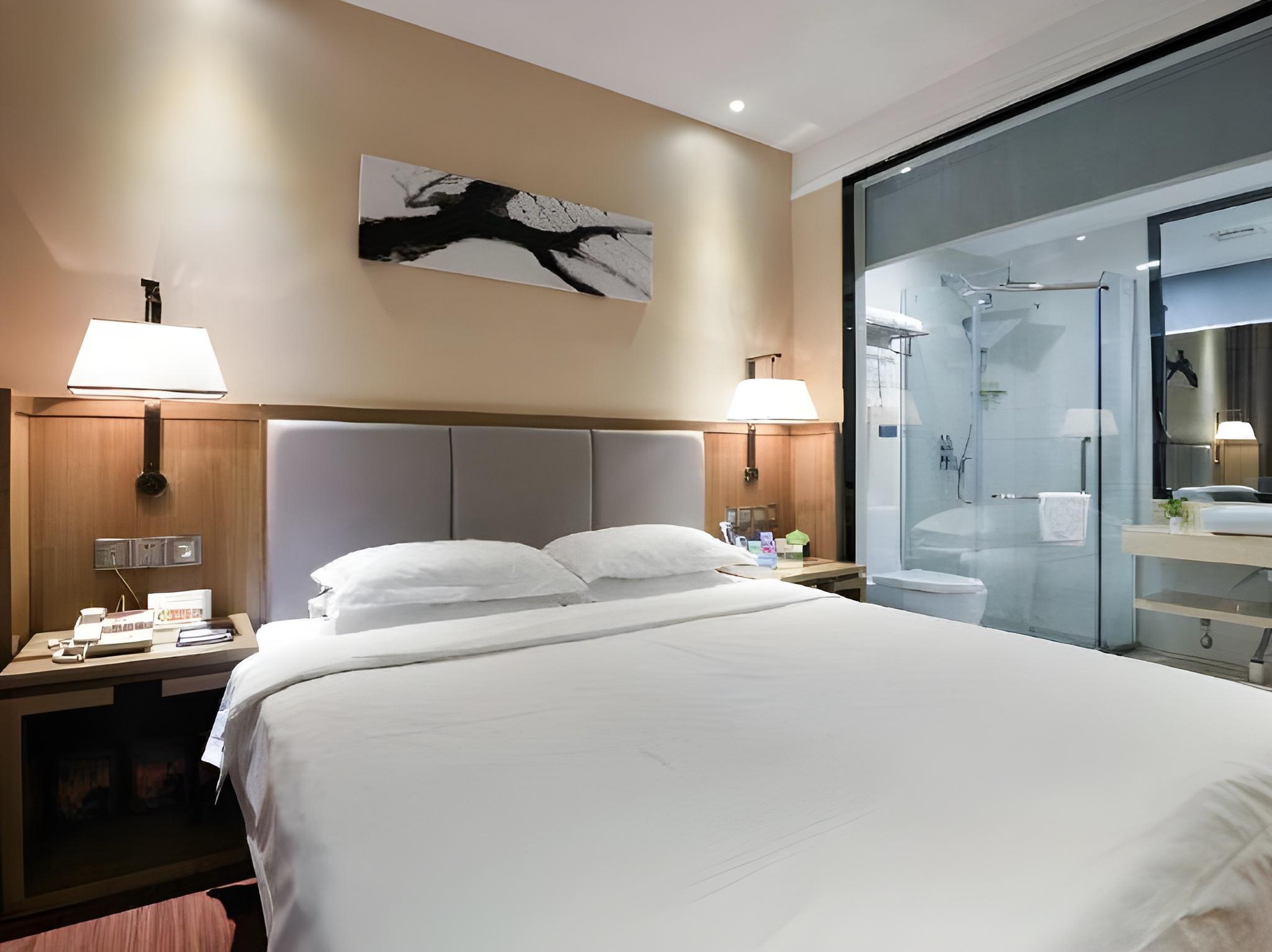 Standard, King Bed, No Window