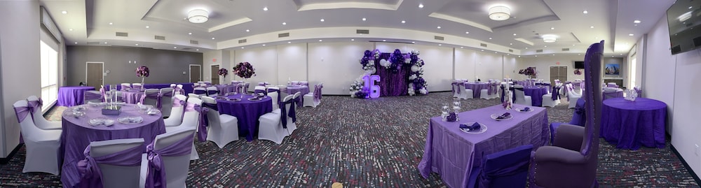 Hampton Inn and Suites Houston East Beltway 8 32/58