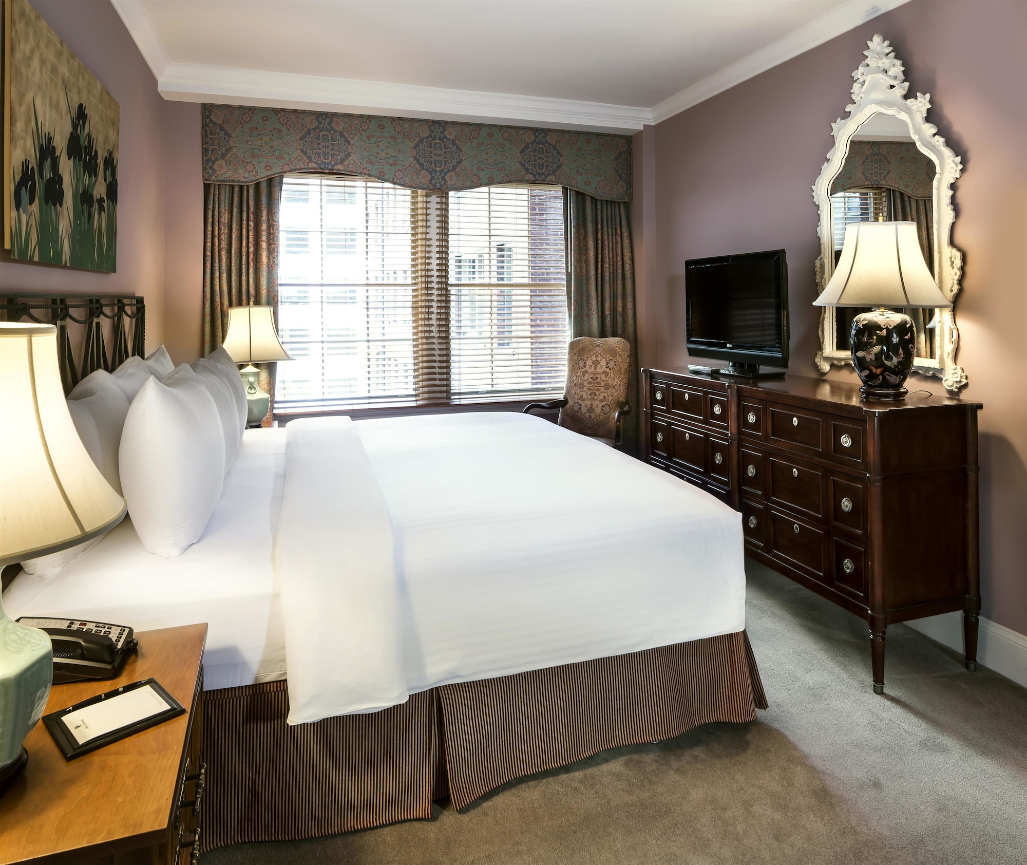 SUITE, KING BED, PARK VIEW