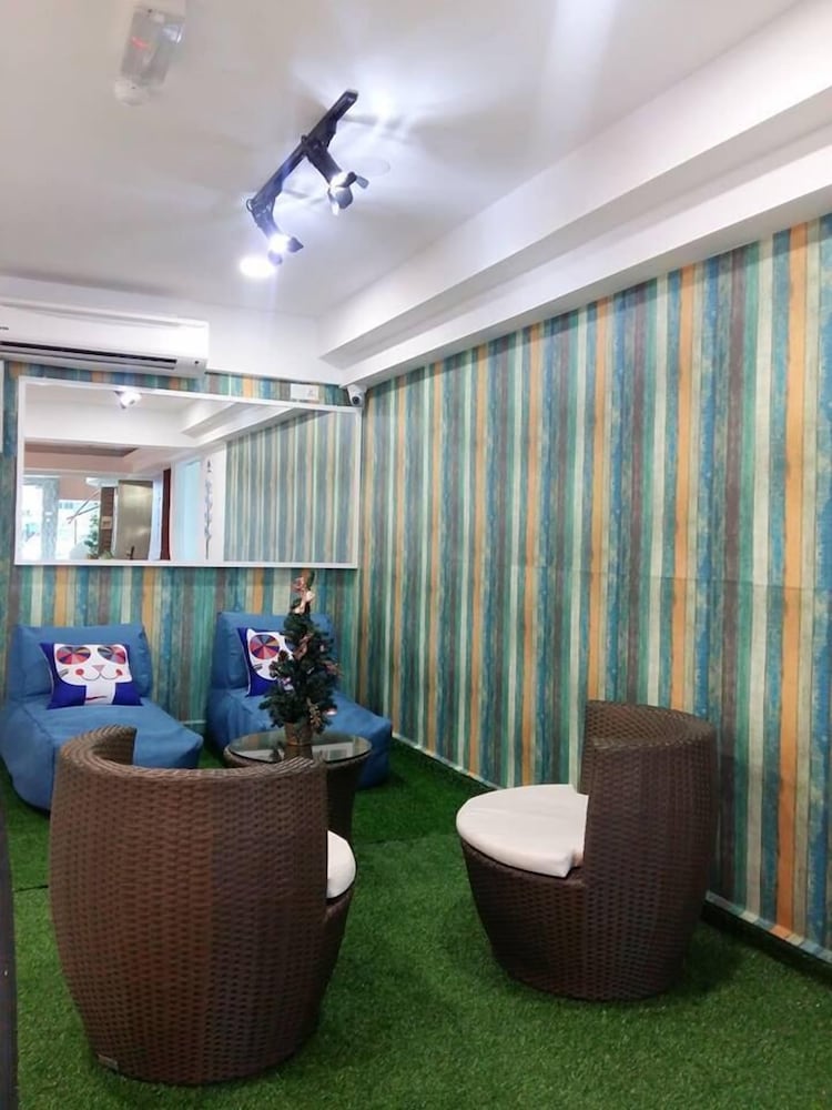 Yew Boutique Hotel 29/37