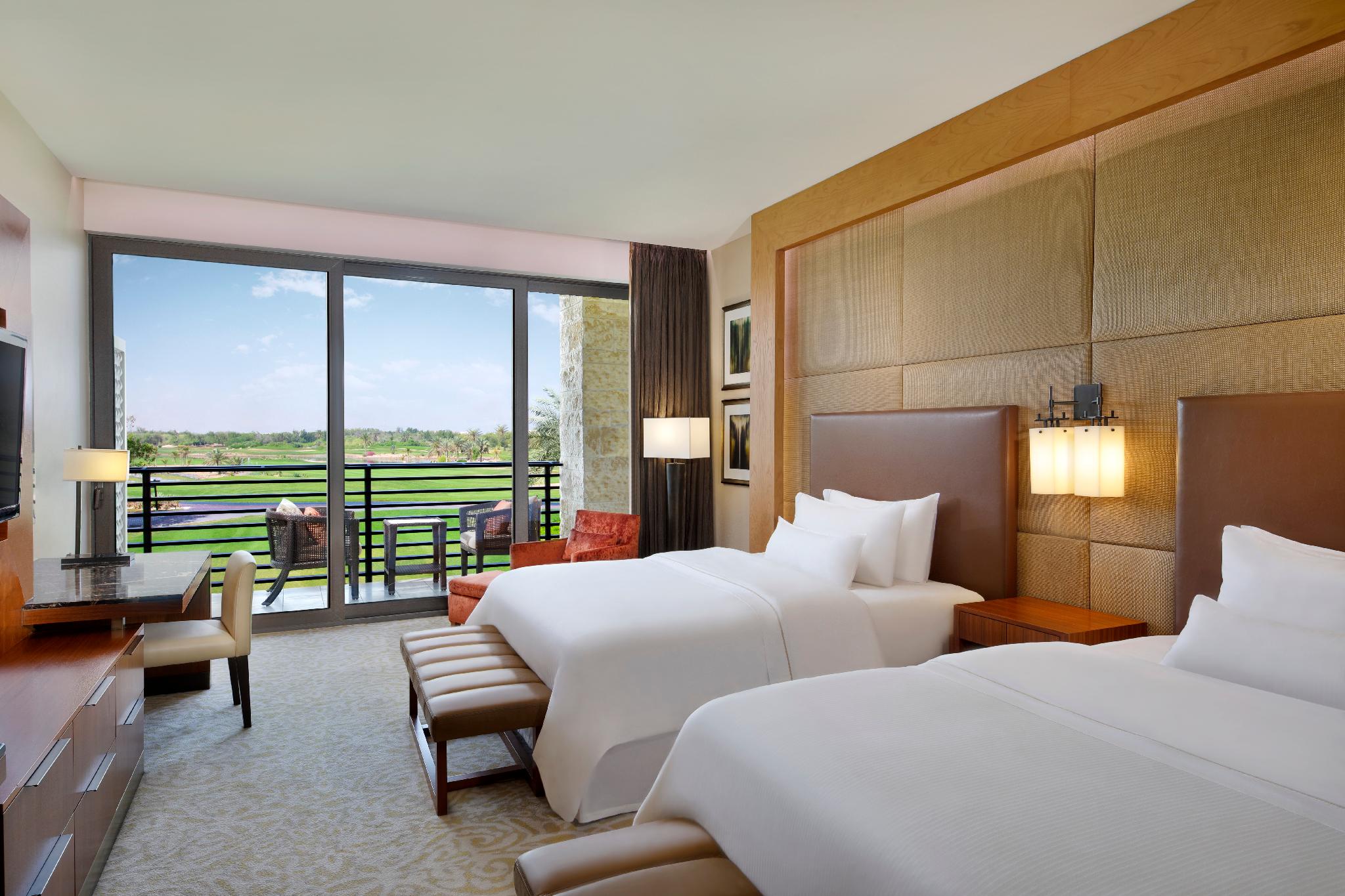 Guest Room, Deluxe, 2 Queen Beds, Golf Course View, Balcony
