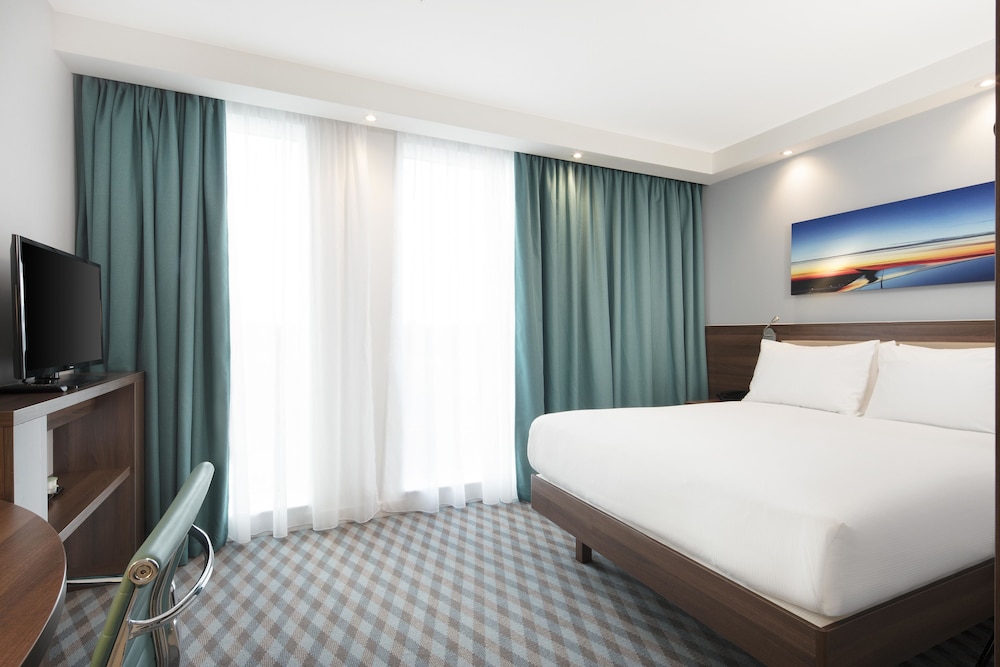 Hampton By Hilton London Stansted Airport 16/59