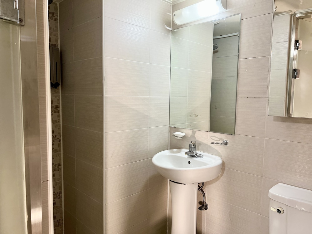 Myeongdong Merlin Hotel 64/65