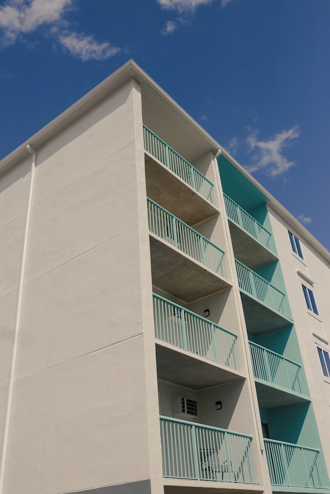 Southern Breeze Oceanfront 4/61