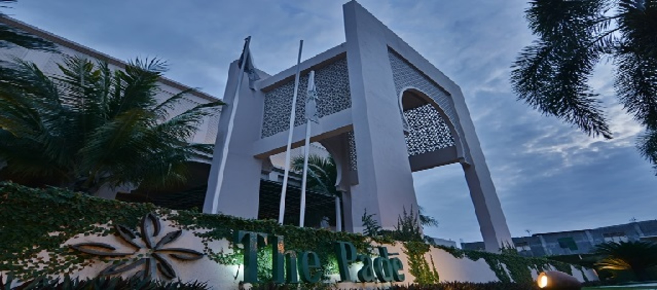 The Pade Hotel 1/22