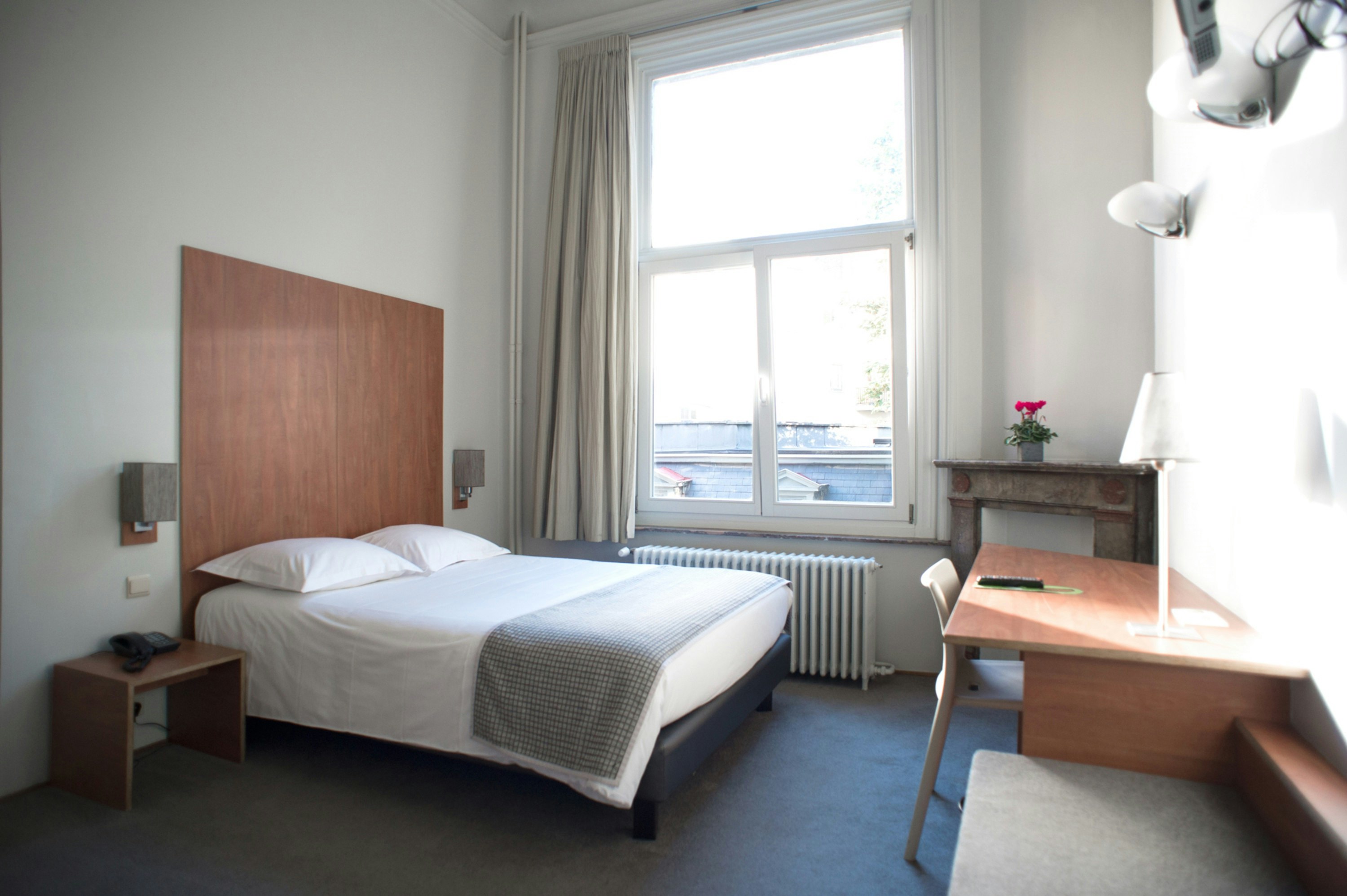 Hotel Du Congres 23/74