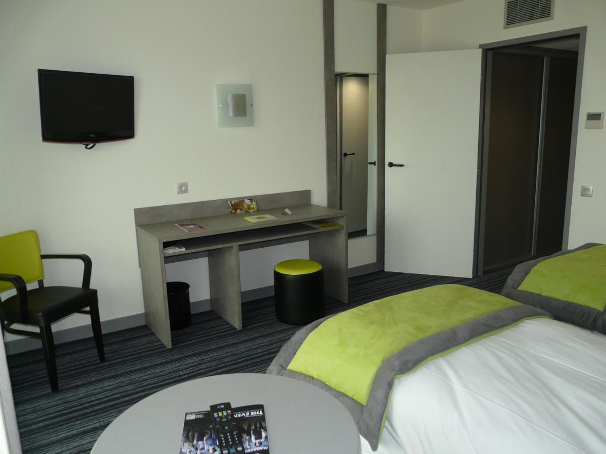 Logis Hotel le Chatard 8/23