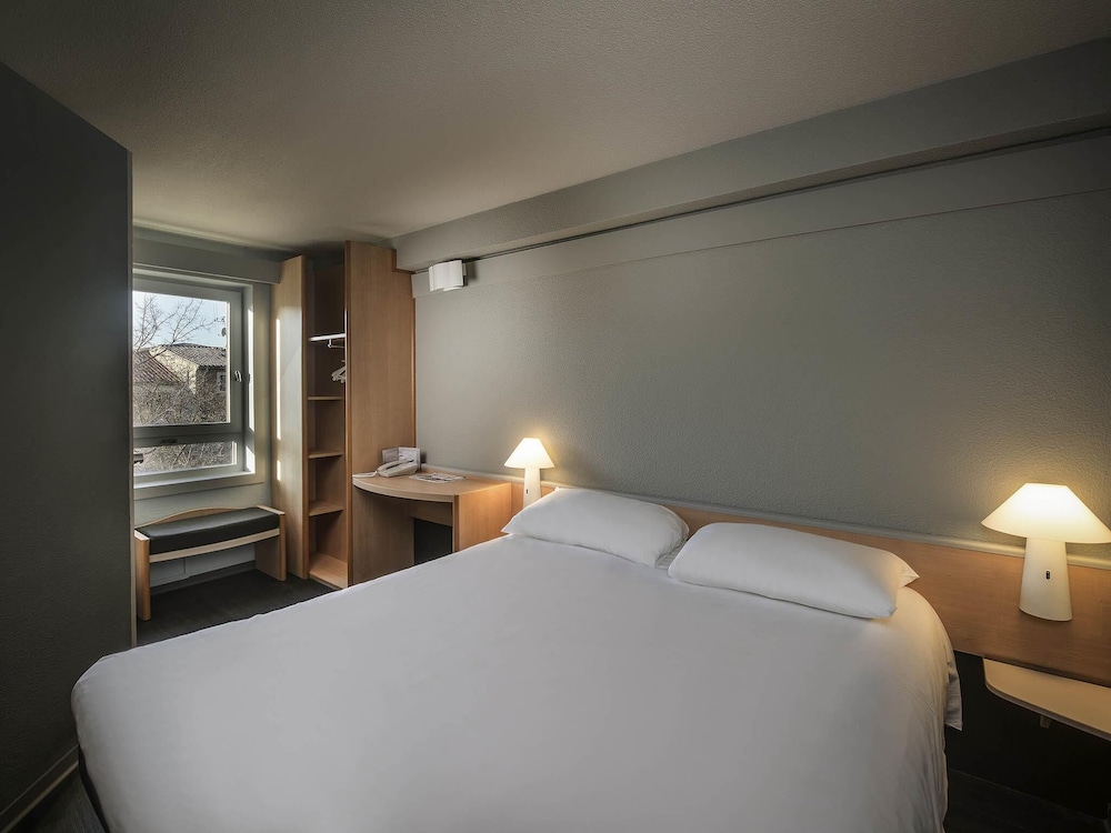 STANDARD, DOUBLE BED