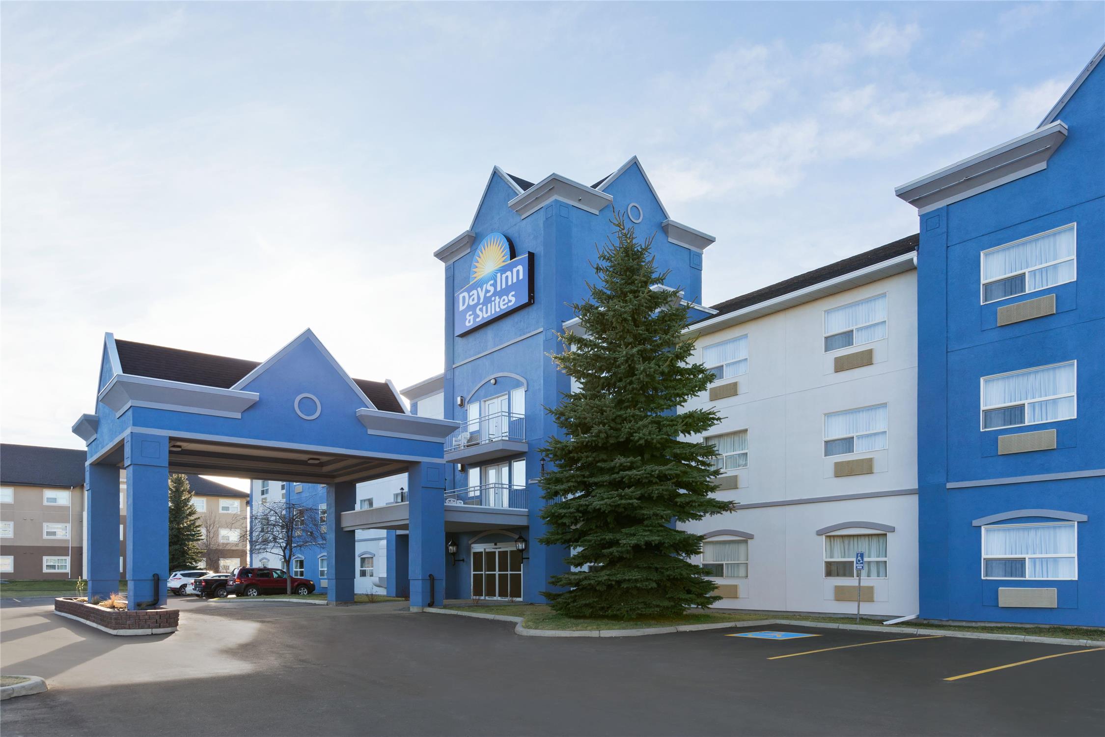 Days Inn and Suites by Wyndham Brooks 2/34